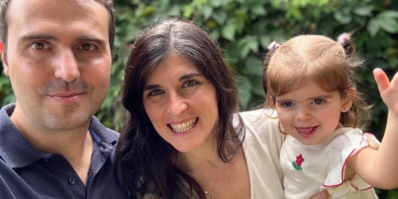 Somos Ignacio y Elena, los papás de Claudia.