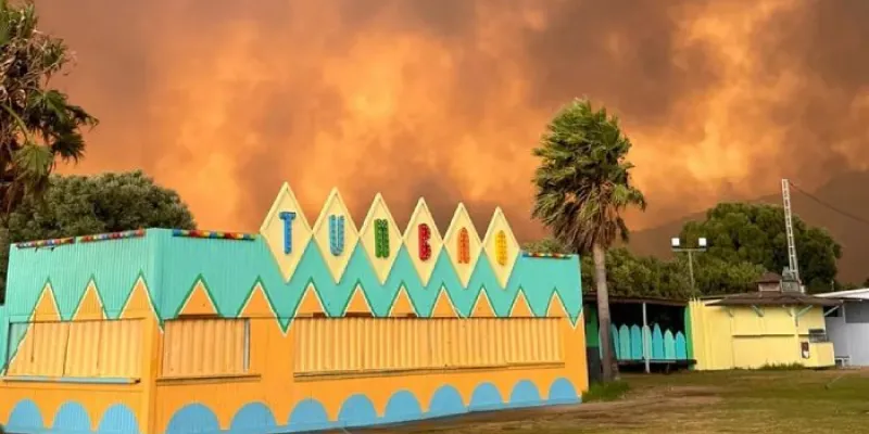 Imagen del chiringuito Tumbao delante del fuego