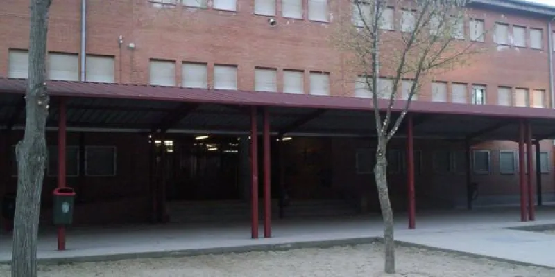 Fachada de un colegio