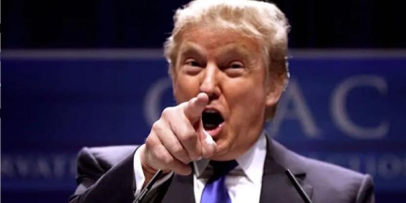 Donald Trump sigue golpeando los derechos humanos