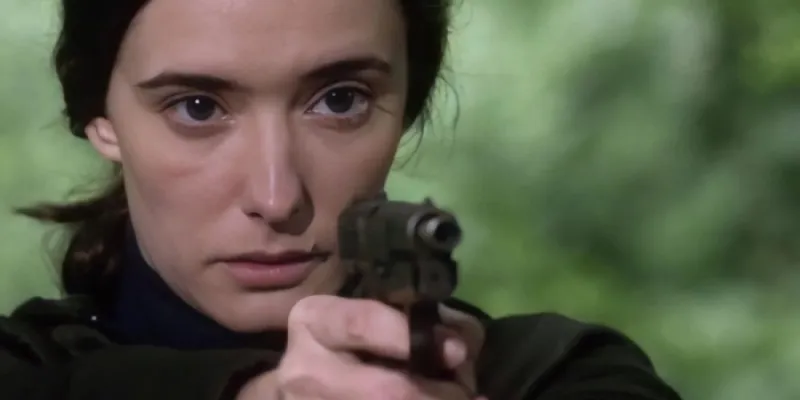  Ana Torrent en una escena de "Yoyes", película dirigida por Helena Taberna sobre la primera mujer que ocupó puestos de responsabilidad dentro de ETA