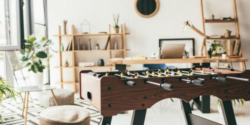 Futbolín en un moderno interior de oficina