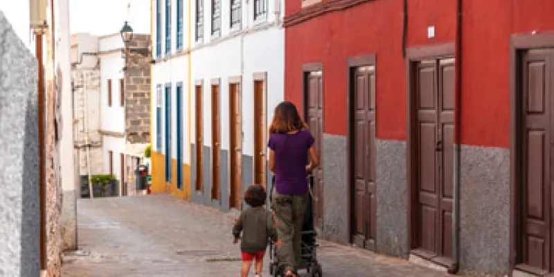 Pobreza en hogares de grandes ciudades