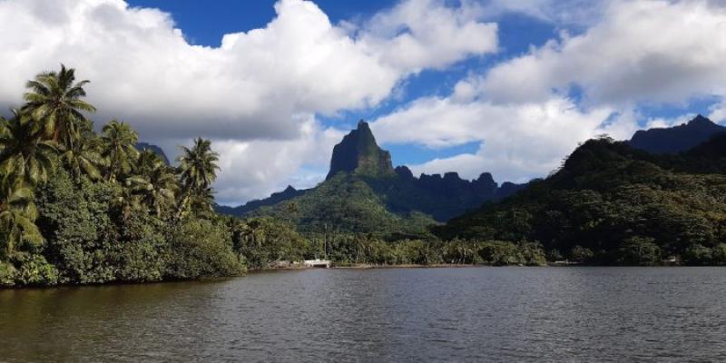 Moorea, una isla del Pacífico sur que forma parte de la Polinesia Francesa 