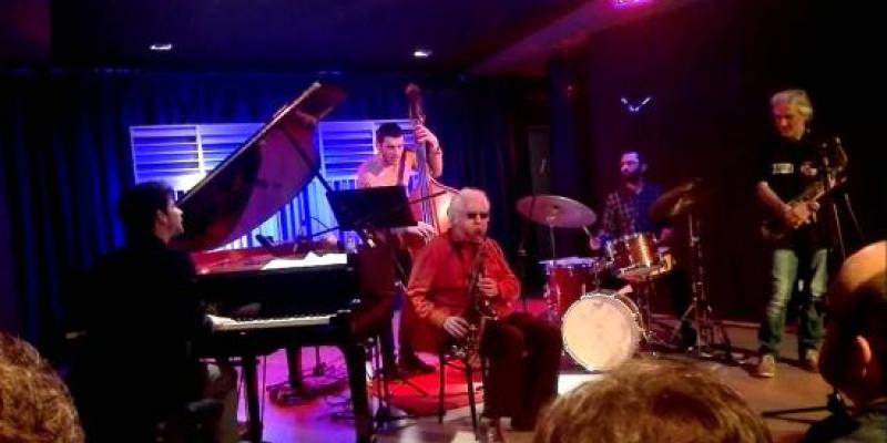 Lee Konitz tocando en directo en ClasicJazz