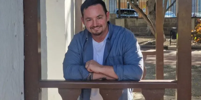 Marcos Lechet, el activista sordo que lucha por llevar la lengua de signos a las aulas. 