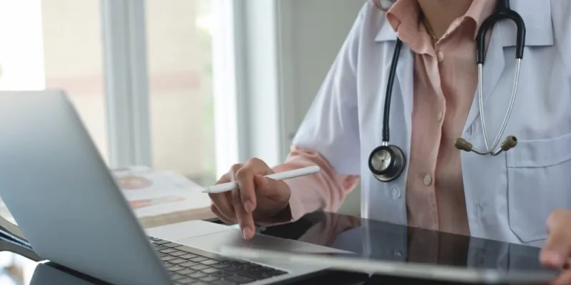 Médico. 