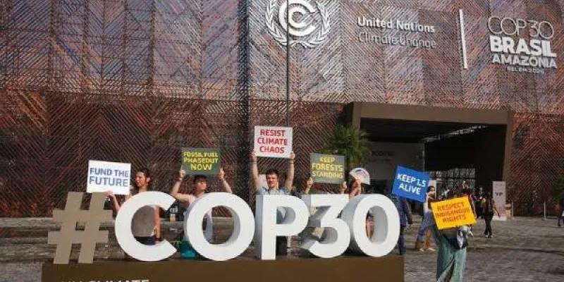 Protesta ante la sde de la COP30 en Belém (Brasil) | Foto de ONU Cambio Climático/Diego Herculano