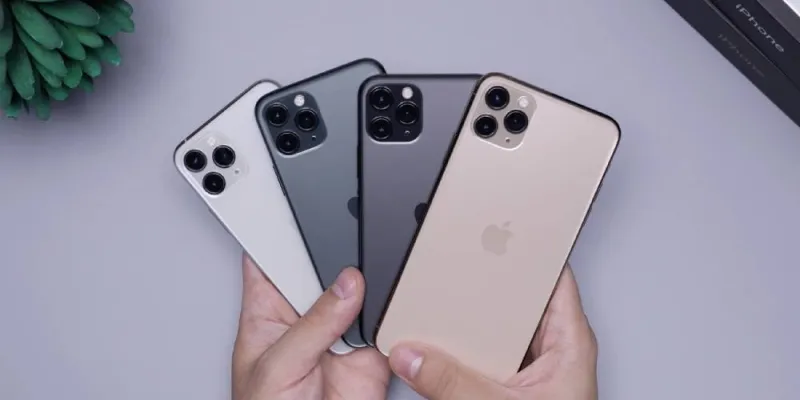 Varios teléfonos móviles de marca iPhone