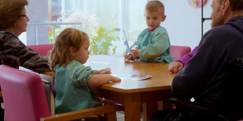 Mayores, niños y alimentación