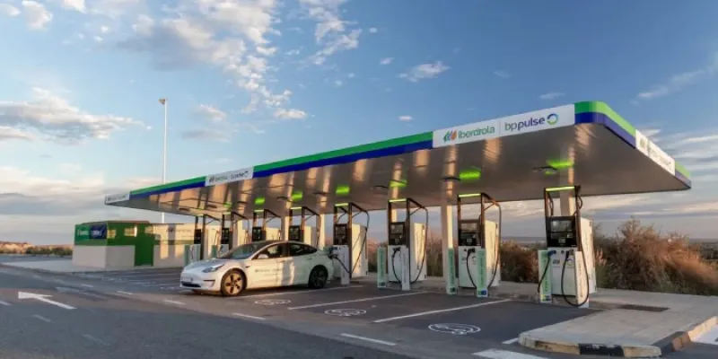 Iberdrola, Endesa, Repsol... Quién es quién detrás del 'boom' de cargadores para coches eléctricos en España