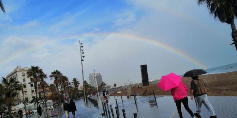 El Paseo de La Barceloneta antes de un temporal mediterráneo