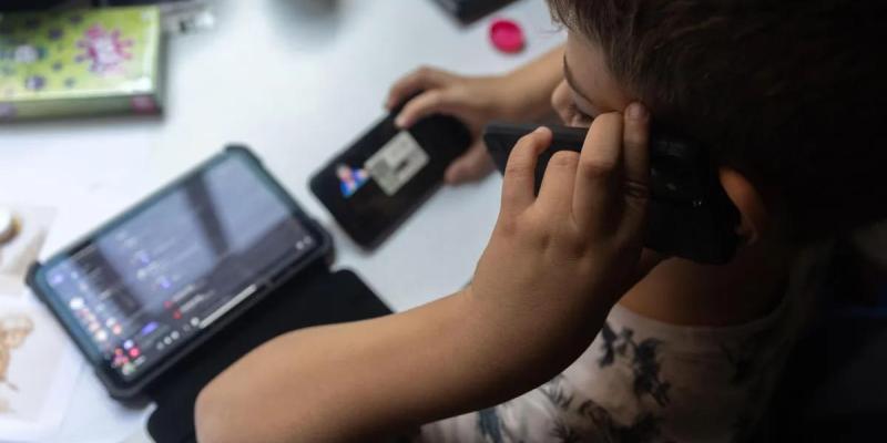 El móvil y la influencia en los niños