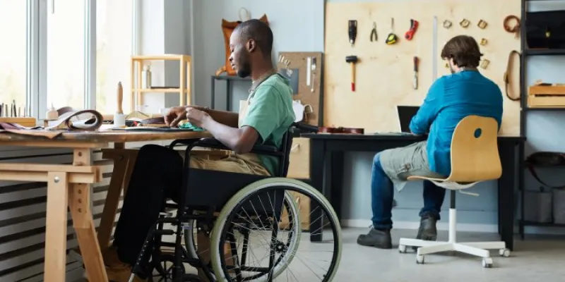 Personas con discapacidad trabajando