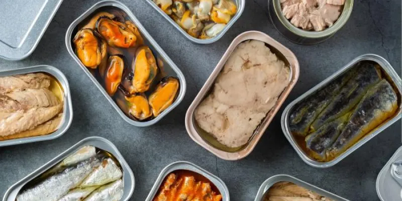 Latas de conservas de pescado y marisco