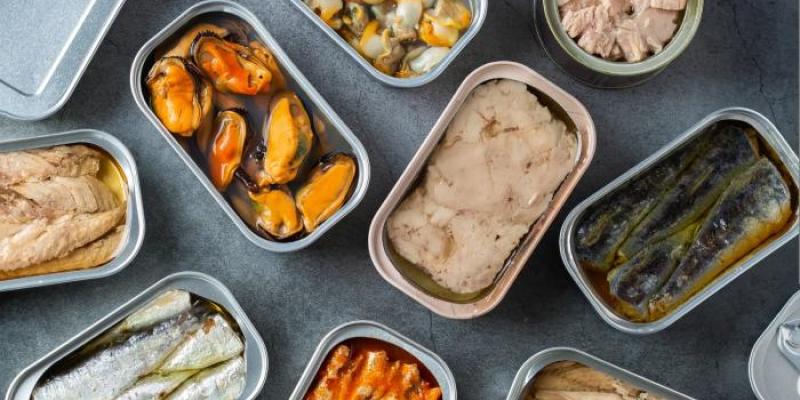 Latas de conservas de pescado y marisco