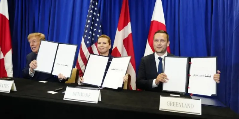 Trump, Frederiksen y Nielsen tras la firma del acuerdo de Groenlandia en la sede de la ONU