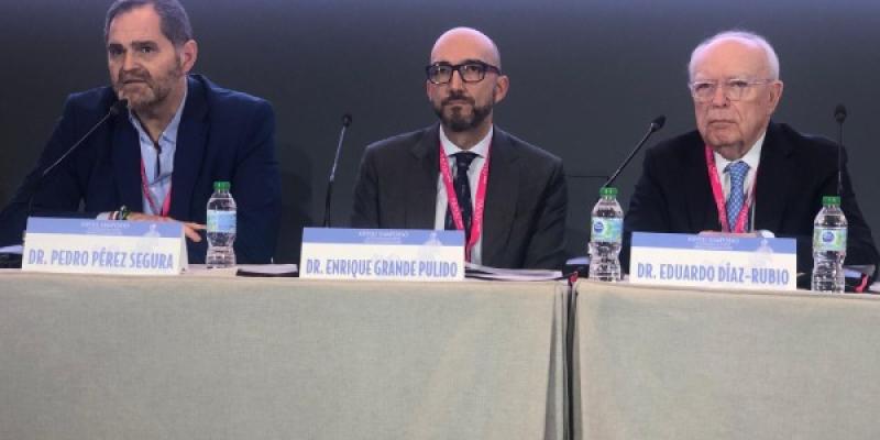 Dr. Enrique Grande y compañeros especializados en oncología de precisión
