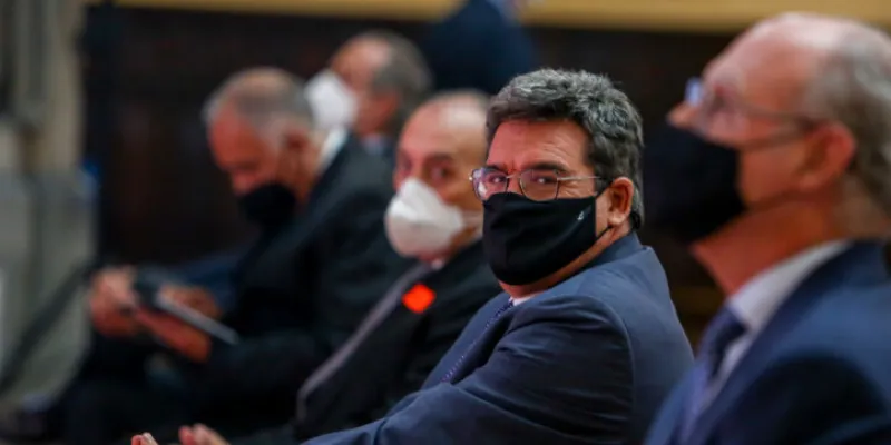 Escrivá se retracta de que los babyboomers tendrán que ajustar su pensión o trabajar más