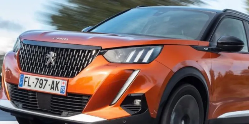 Peugeot E-2008
