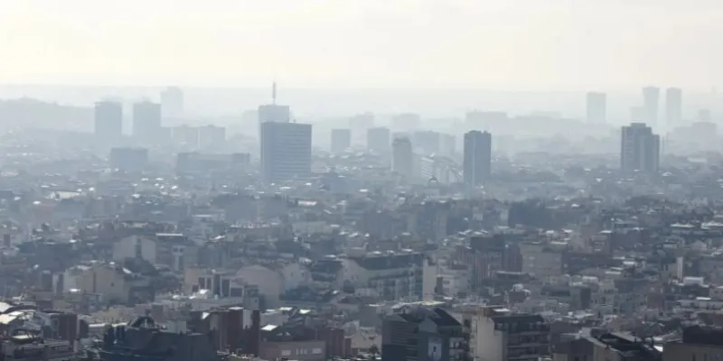  Imagen de Barcelona en la que se puede apreciar la contaminación atmosférica 