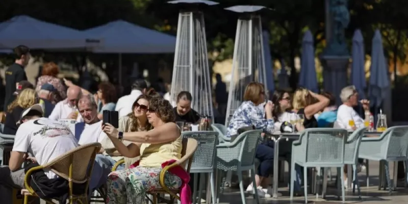 El sol de primavera puede quemarnos en cualquier momento que pasemos al aire libre.