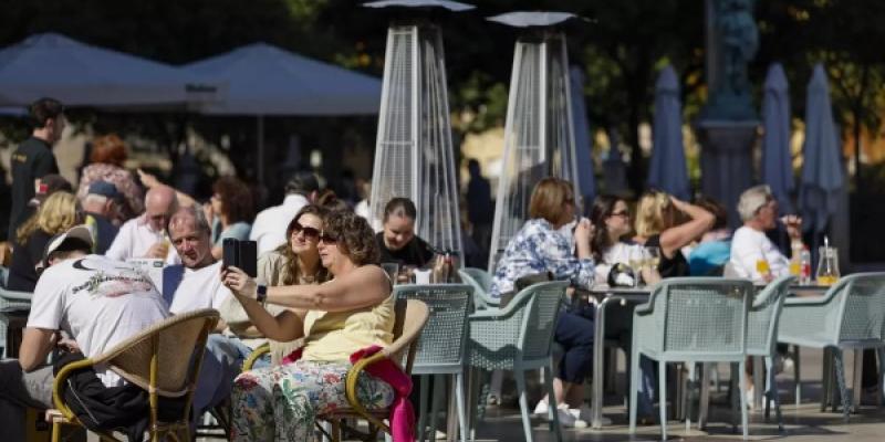 El sol de primavera puede quemarnos en cualquier momento que pasemos al aire libre.