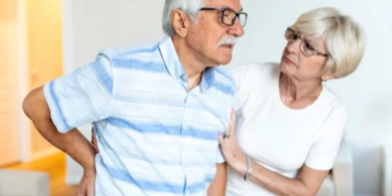 Persona que necesita una prótesis de cadera