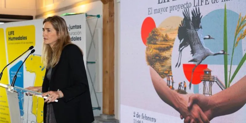 La Ministra Sara Aagesen, durante la presentación del proyecto LIFE Humedales en Irún (Guipúzcoa)