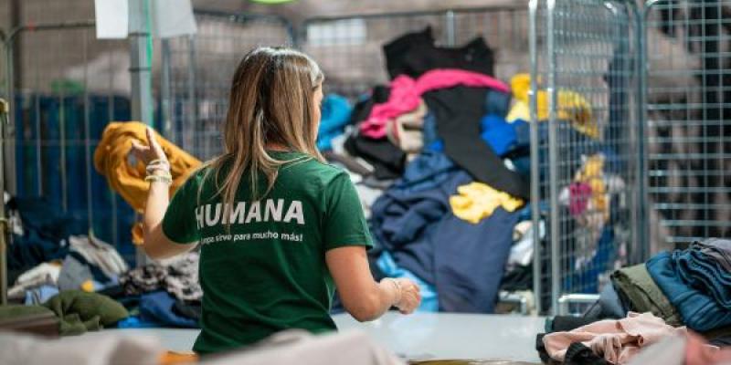 Sostenibilidad gracias a Humana y el reciclaje de ropa