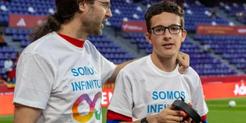 Dos de las personas voluntarias 