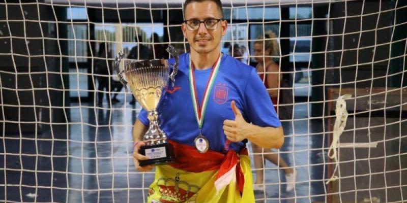 Rubén Pérez, el entrenador sordo de fútbol sala que casi consigue llevar a España a la gloria