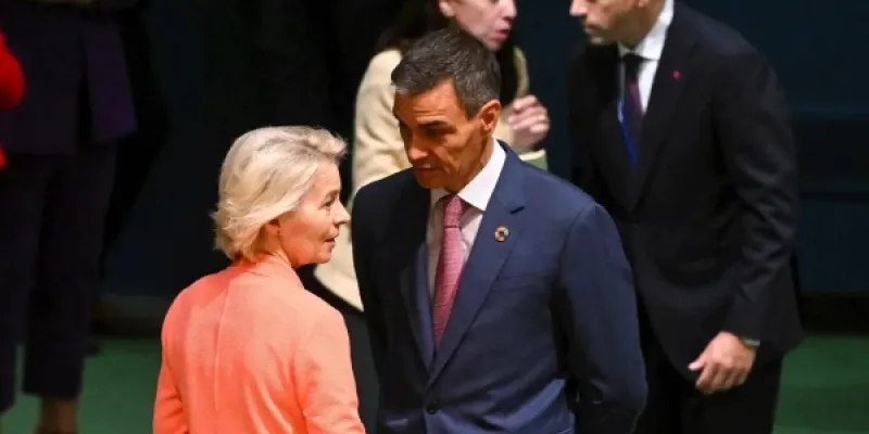 La presidenta de la Comisión Europea, Ursula von der Leyen, y el presidente del Gobierno, Pedro Sánchez.