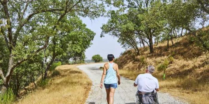 La Sierra Norte de Madrid abre sus senderos a un turismo para todos con nueve rutas accesibles 