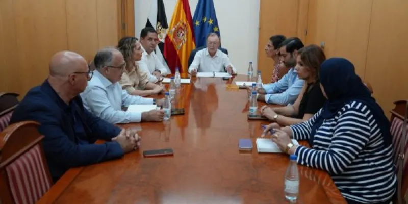 Juan Jesús Vivas, en una reunión con su equipo