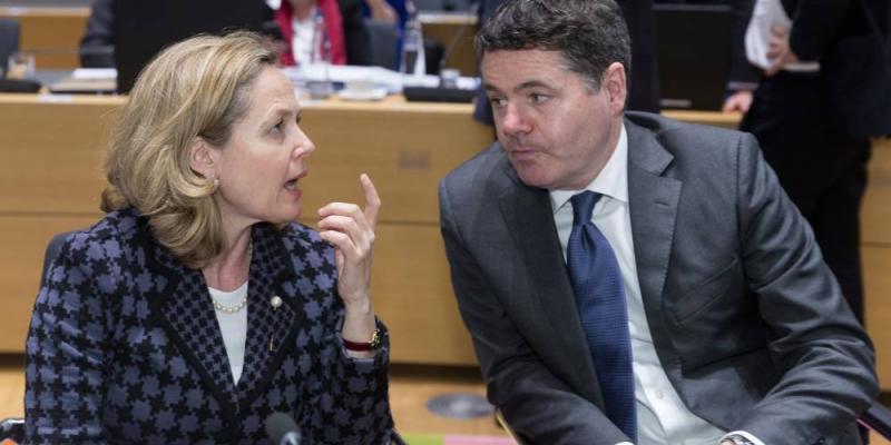 La vicepresidenta Nadia Calviño junto al ahora presidente del Eurogrupo, Paschal Donohoe, en una reunión en Bruselas en 2019.THIERRY MONASSE / GETTY IMAGES