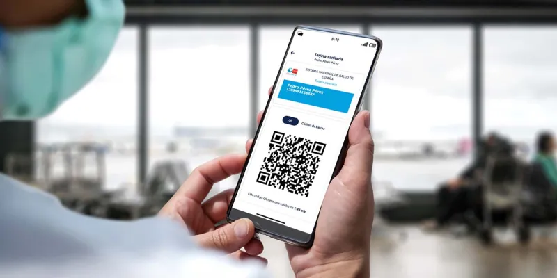 Pantalla teléfono móvil con la app de Tarjeta Sanitaria Virtual 