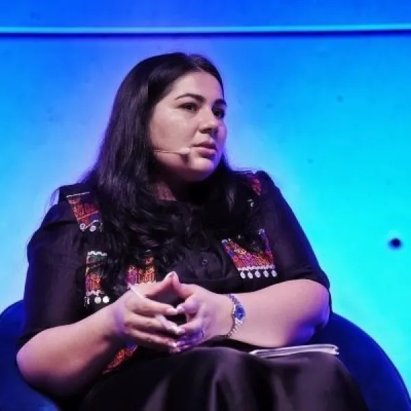La periodista y activista afgana Khadija Amin