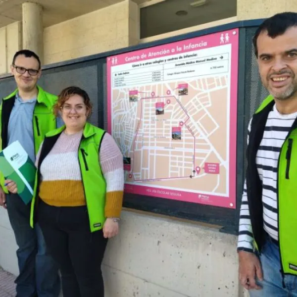 Miembros de Plena Inclusión durante una evaluación de entornos en la Región de Murcia