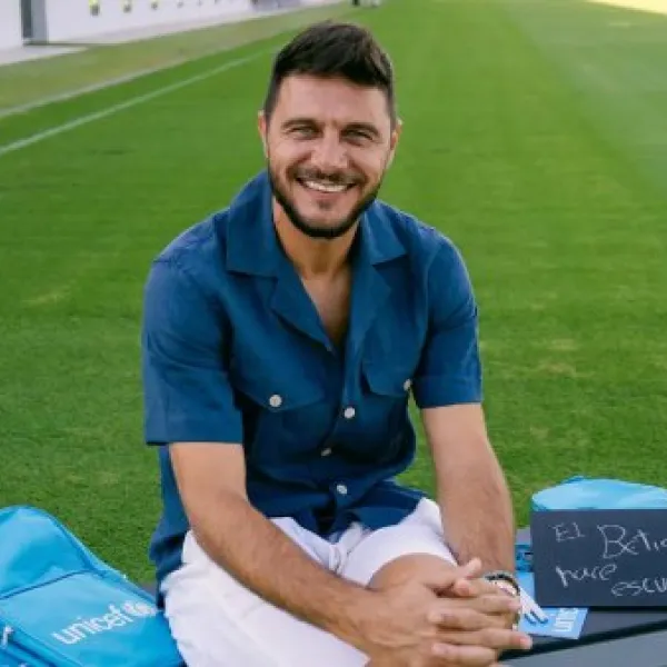 Joaquín Sánchez presenta la campaña "El Betis hace escuela"