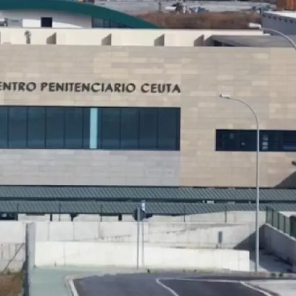 Exterior de la prisión de Fuerte Mendizábal, en Ceuta.