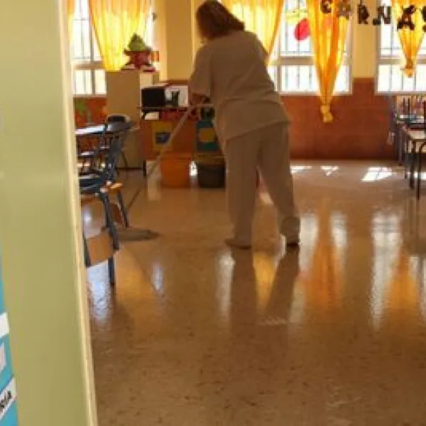 Nuevos formato de limpieza en los colegios sevillanos