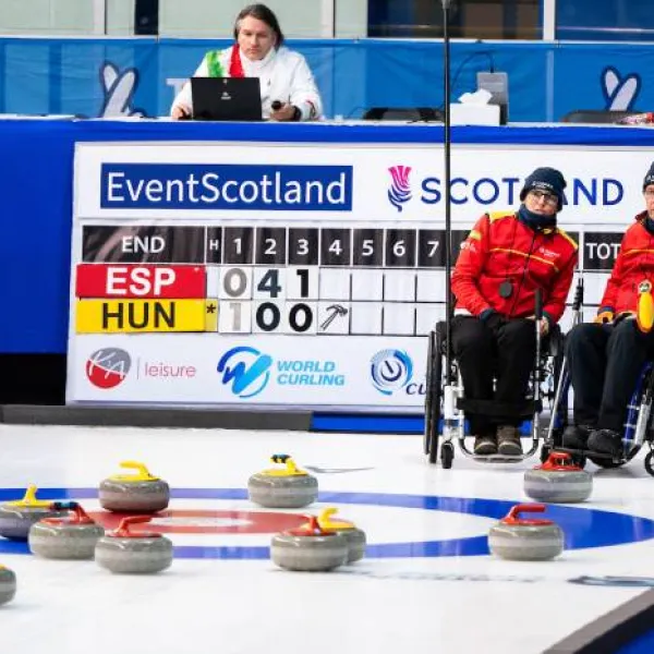 Competición en curling en silla de ruedas