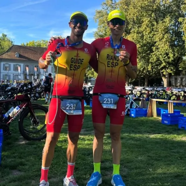 Fernando Riaño y Javier Alaguero, tras ganar la medalla de oro | Fotos cedida por los atletas