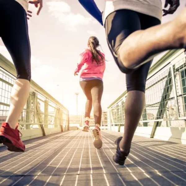 personas corriendo