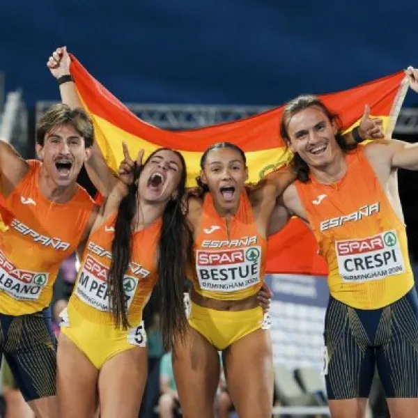 El equipo español que logró el bronce en el 4x100 mixto
