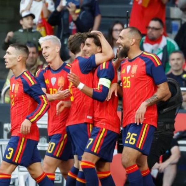 Jugadores de la Selección celebrando en el amistoso contra Irak.