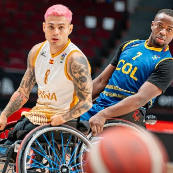 Un momento del partido entre España y Colombia en el Mundial de Baloncesto en Silla de Ruedas de Ottawa