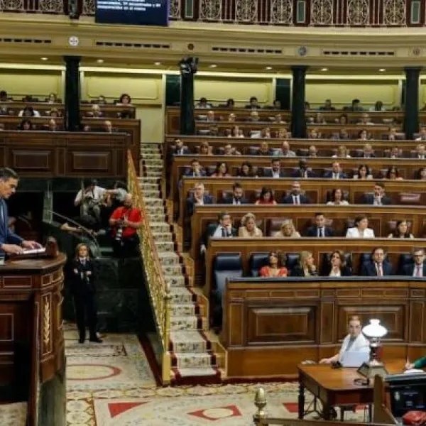Pedro Sánchez hablando en el Congreso