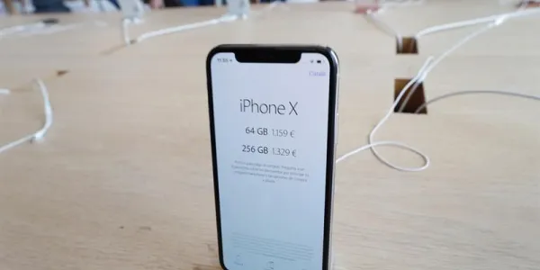 13730579w